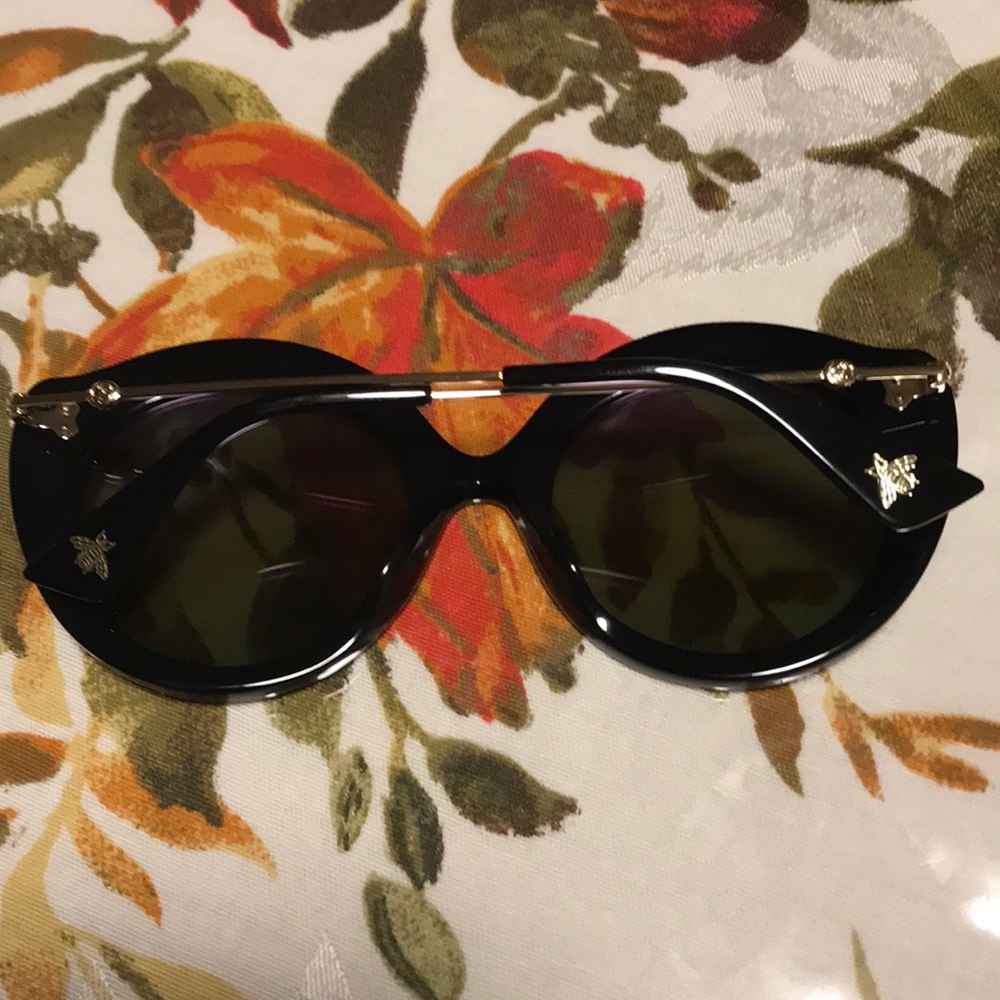 Sunglasses Gucci - Picture 6 of 6
